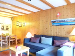 Posezení v ubytování Apartment Centaure B RI 1 by Interhome