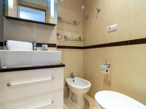 Koupelna v ubytování Apartment Jardines del Mar III - Marina d'Or-2 by Interhome