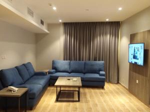 Golden House Dammam tesisinde bir oturma alanı