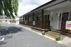 Gallery image of Elks Motel in Keremeos