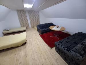 Ένα ή περισσότερα κρεβάτια σε δωμάτιο στο VIKEND KUCA IVONA Jahorina