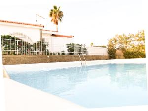Bazén v ubytovaní Pretty Terrace Holiday House in Maspalomas alebo v jeho blízkosti