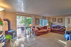 Gallery image of Waterfront North Bend Home 9 Miles into Town in Lakeside