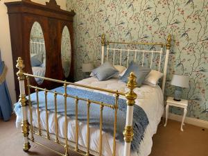 Lova arba lovos apgyvendinimo įstaigoje Number 19 - Victorian Town House