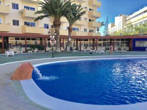 The swimming pool at or close to Beautiful 1 bedroom apartment Los Cristianos Los Angeles