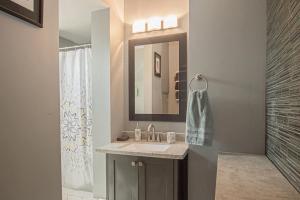 Ένα μπάνιο στο Lake Silver Retreat lll +41 φωτογραφίες