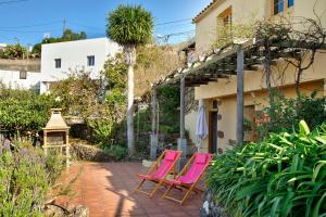 A garden outside Mirador de Domingo