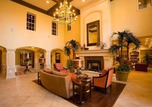 LUXURY Condo in South Tampa