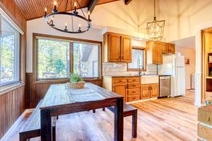 Kuchyň nebo kuchyňský kout v ubytování Wildwood Wonder