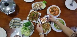 酒店内部或周边提供的食物