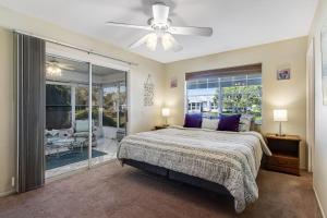 Ένα ή περισσότερα κρεβάτια σε δωμάτιο στο Bella Villa +30 φωτογραφίες
