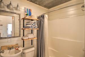 Gallery image of Pet-Friendly Studio with Loft and Mountain Views! in Mountain View