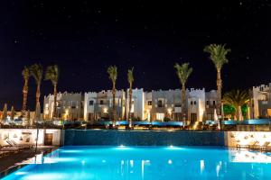 Sunrise Tucana Resort Grand Select内部或周边的泳池