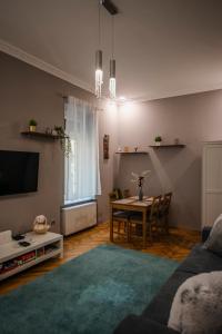 Televízia a/alebo spoločenská miestnosť v ubytovaní Jacks's Home apartman - free parking