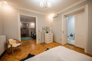 Posteľ alebo postele v izbe v ubytovaní Jacks's Home apartman - free parking