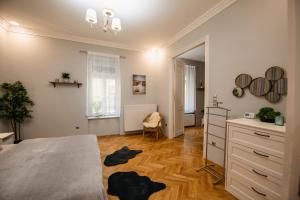 Posteľ alebo postele v izbe v ubytovaní Jacks's Home apartman - free parking