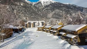 Obiekt Lake Resort Pressegger See zimą