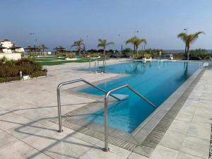 Bazén v ubytování Penthouse with stunning sea views in Torrox nebo v jeho okolí