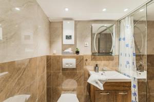 Kúpeľňa v ubytovaní ZEUS Design Mini Apartment Erlach #10 + 10 fotografií