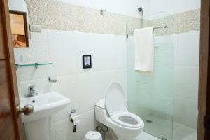 Ein Badezimmer in der Unterkunft Cataleya Hotel