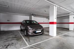 Fotografia z galérie ubytovania Scandinavian style apartment with amazing sea views and south west facing sunny terrace in Miraflores walking distance to the beach! v destinácii Málaga