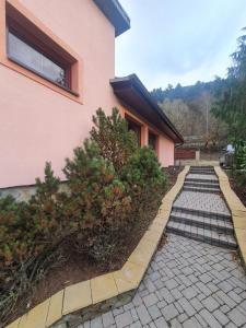 Budova, kde se vila nachází