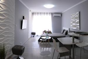 Gallery image of Stylish Studio in only 50 meters from beach ! in Nice