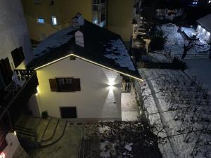 Budova, v ktorej sa apartmán nachádza