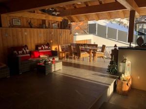 A seating area at Cèsa Prinoth