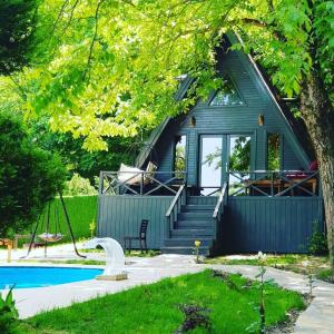 Πισίνα στο ή κοντά στο Sapanca Çağlayan Bungalow