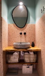 Bathroom sa Soho #1 Luxurious apartment in Saint Nicolas