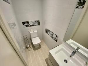 A bathroom at PROBER_ENCAMP