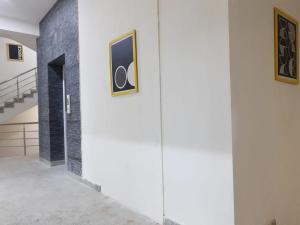 Fotografie z fotogalerie ubytování Abuzz Oxfordcaps ShahpurJaat Delhi - For Females Only v Novém Dillí