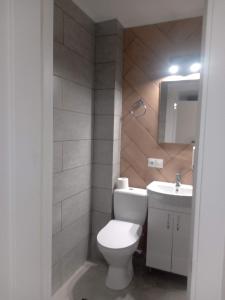 Ένα μπάνιο στο Pure Apartments VIP 4