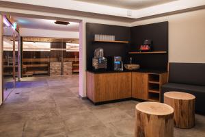 Kuchyň nebo kuchyňský kout v ubytování Hotel Bärolina