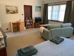 Gallery image of Bentworth Lodge in Carramar