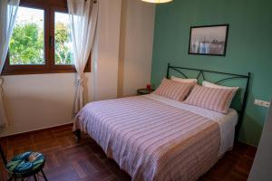 Posteľ alebo postele v izbe v ubytovaní Great sea view apartment kokkini hani