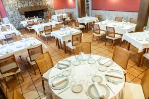 Restauracja lub miejsce do jedzenia w obiekcie Hostal Gran Duque