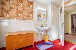 Uma casa de banho em Chalet Methfessel by Arosa Holiday