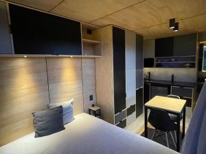 TV a/nebo společenská místnost v ubytování Moriá Village