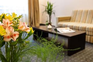 A seating area at Hotel Mursalitsa by HMG - Half board