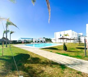 Afbeelding uit fotogalerij van Casa moderna, piscina, playa, TV75, Netflix, PS4 in Conil de la Frontera