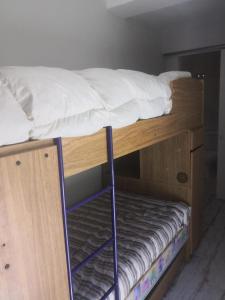 Bunk bed o mga bunk bed sa kuwarto sa El Descanso