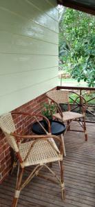 Ein Balkon oder eine Terrasse in der Unterkunft Api-api Eco Chalet