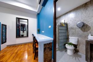 Koupelna v ubytování Kerton Hostel