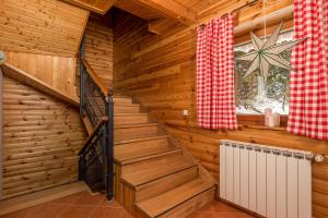 Fotografie z fotogalerie ubytování Greenhouse Ella with heated pool v destinaci Tršće