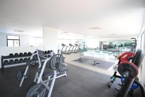 Das Fitnesscenter und/oder die Fitnesseinrichtungen in der Unterkunft APARTMENTS GH - Accra - Cantonments - Embassy Gardens