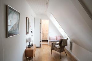 Posezení v ubytování Langebjerg Pension & Spisested