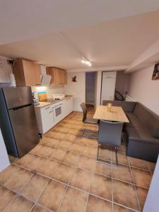 Kuchyň nebo kuchyňský kout v ubytování Souterrainwohnung zentrale Lage in Detmold + 3 fotografie