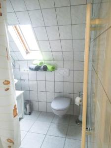 Koupelna v ubytování Rheinterrasse Wohnung 3